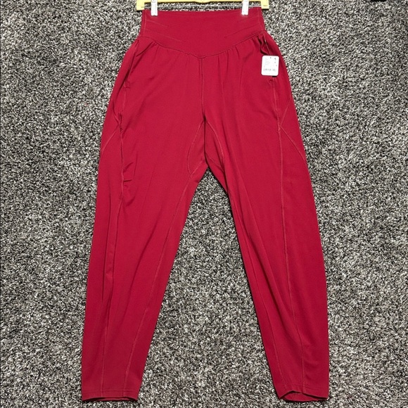 Free People Movement Never Better Sweatpants Crimson NWT - Picture 5 of 13